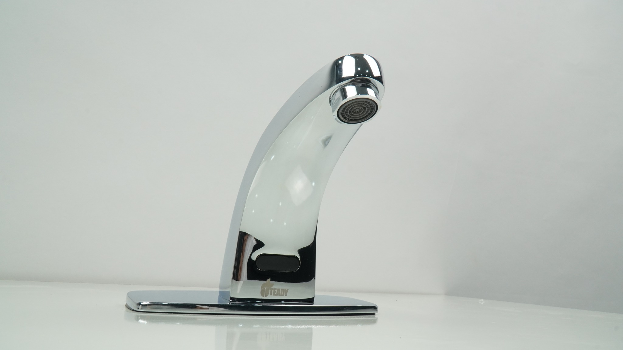 Vòi lavabo cảm biến tự động đồng mạ crom niken Juno sofa Teady VTDCT-001